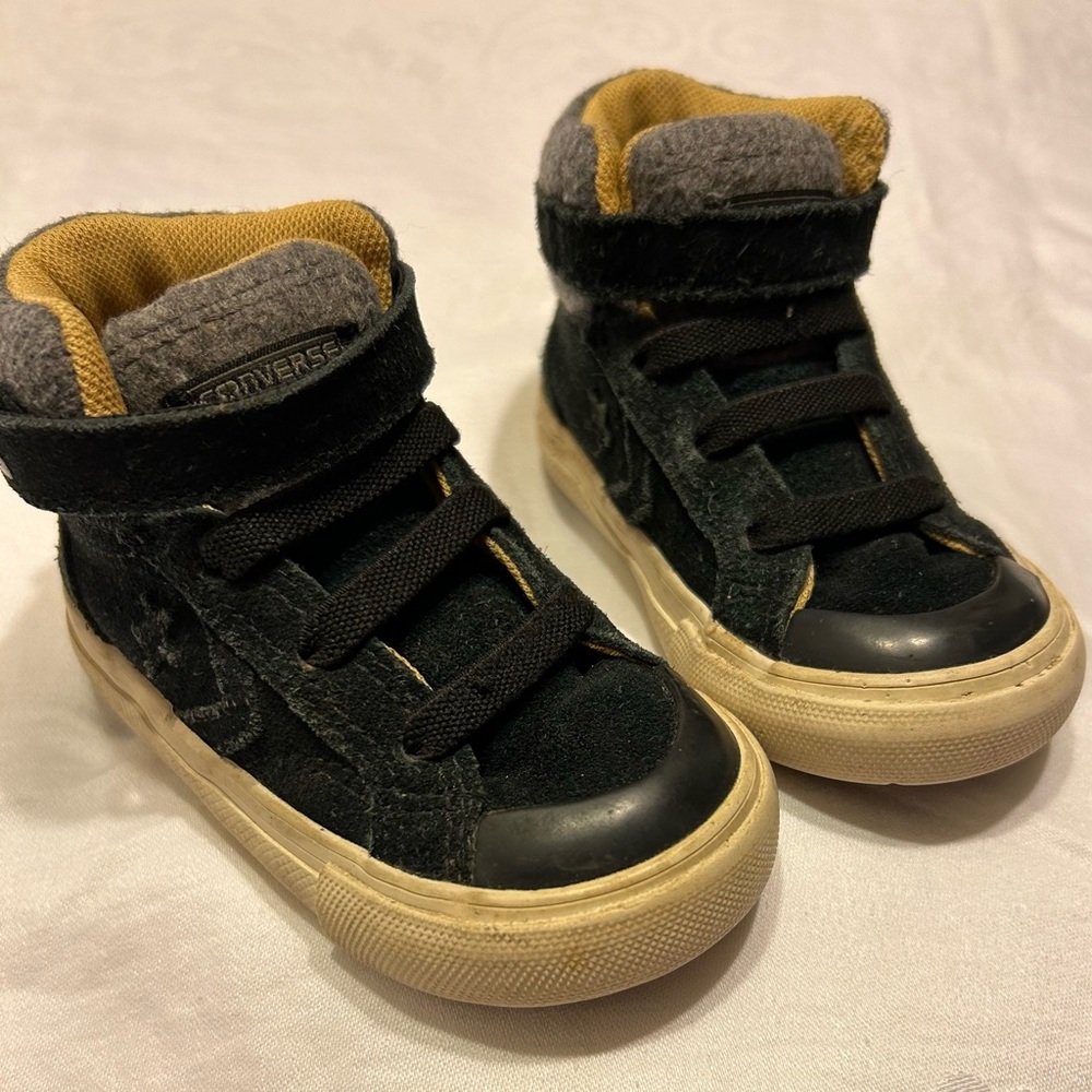 Converse High Tops Toddler 5 Cons / Sneakers / Running Shoes. Navy / Grey colour
